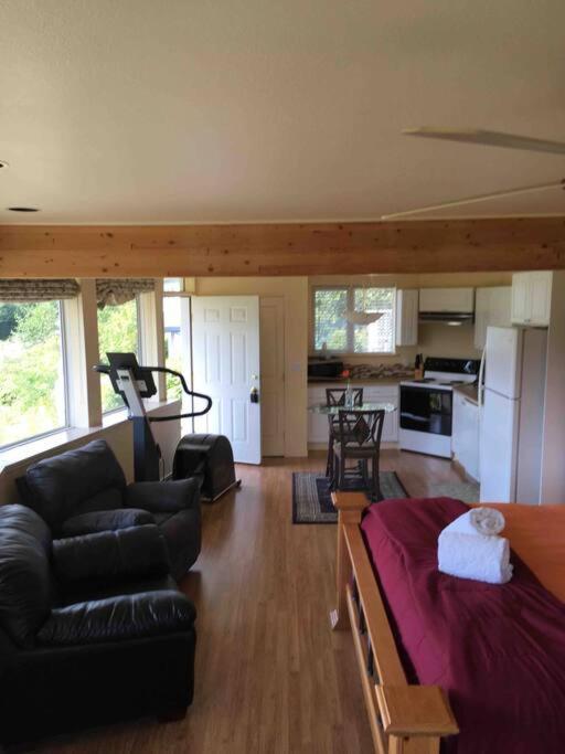 Kelli Creek Cottage - Reduced Price On Tours 朱诺 客房 照片